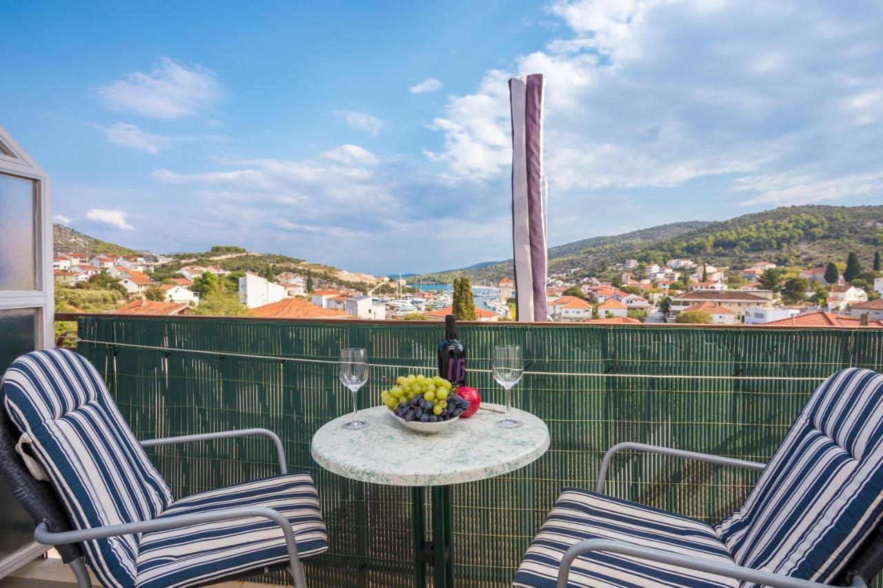 Apartments And Rooms With Parking Space Marina, Trogir - 5953 Exterior photo