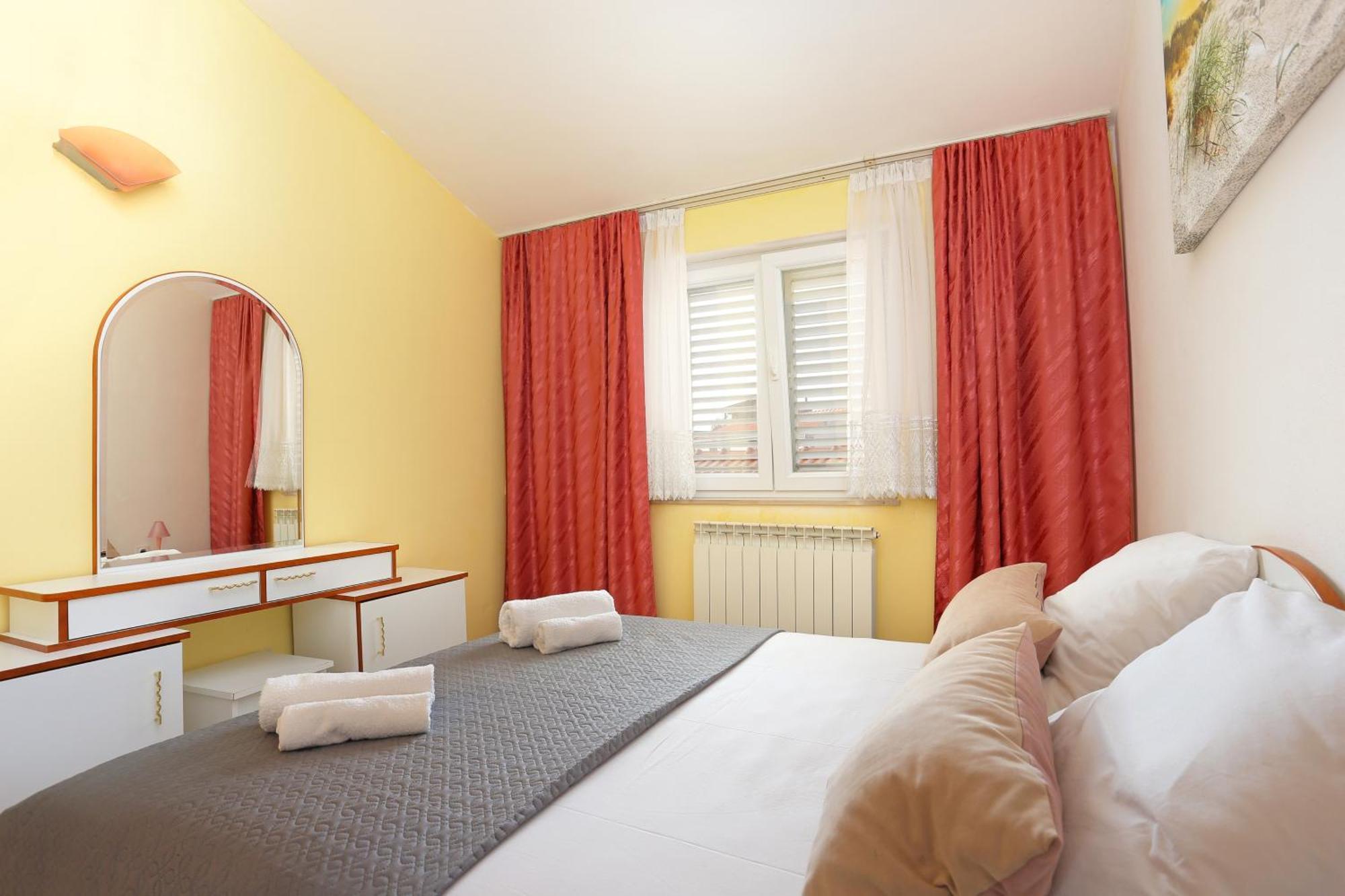 Apartments And Rooms With Parking Space Marina, Trogir - 5953 Room photo