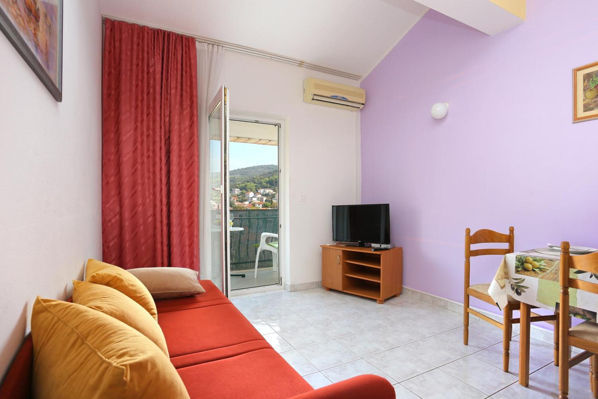 Apartments And Rooms With Parking Space Marina, Trogir - 5953 Room photo